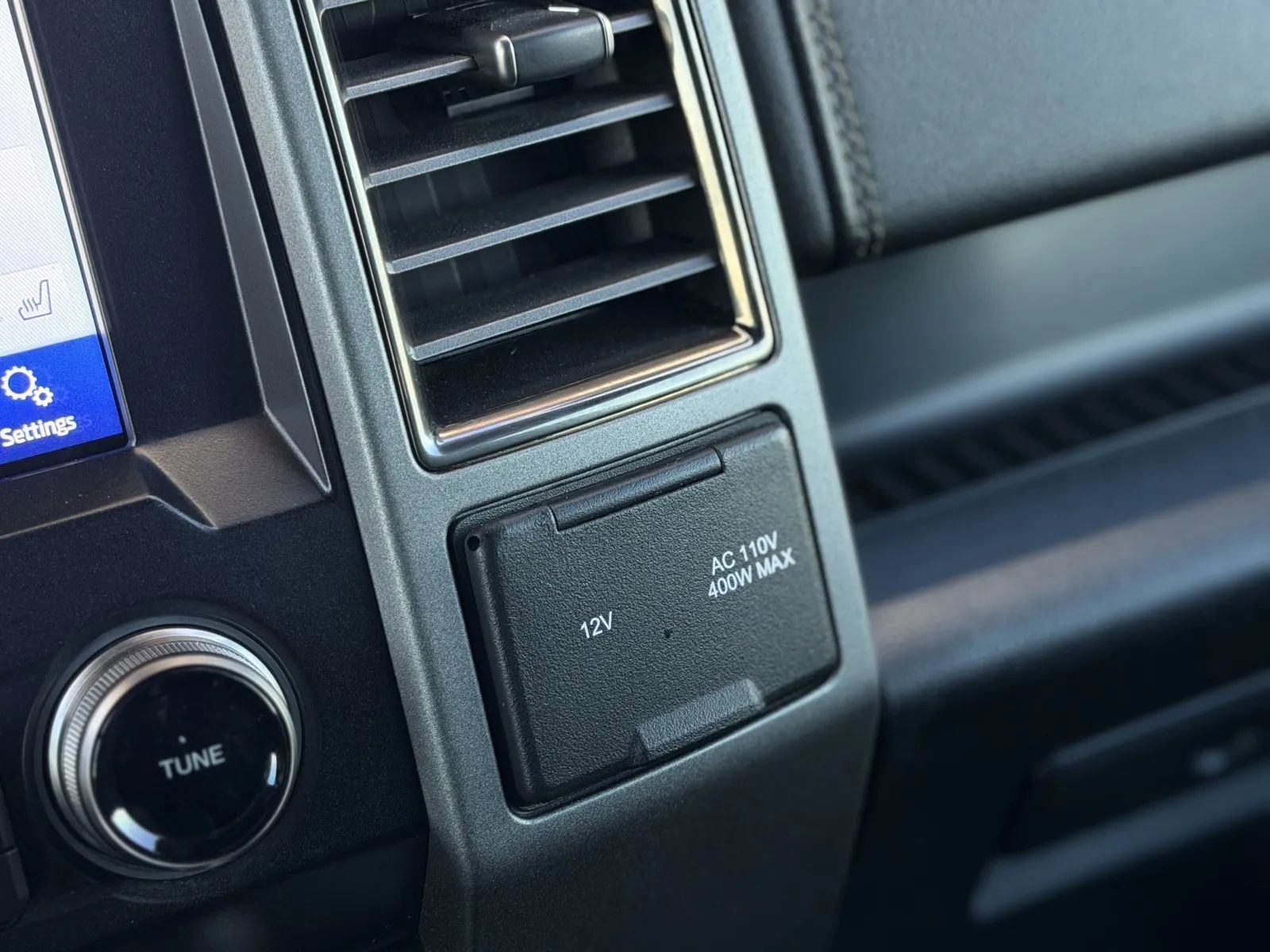 Used 2020 Ford F150 Raptor w/ Equipment Group 802A Luxury image 31