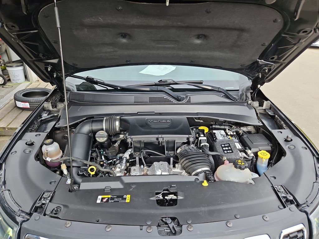 Used 2024 Jeep Compass Latitude image 32