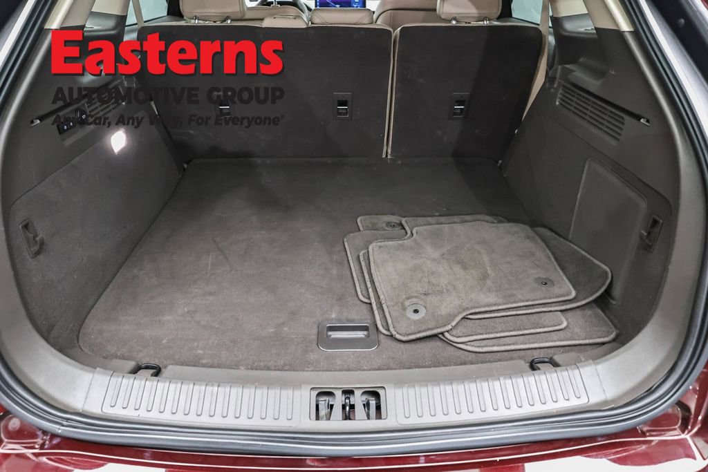 Used 2022 Lincoln Nautilus FWD w/ Premium Package image 9