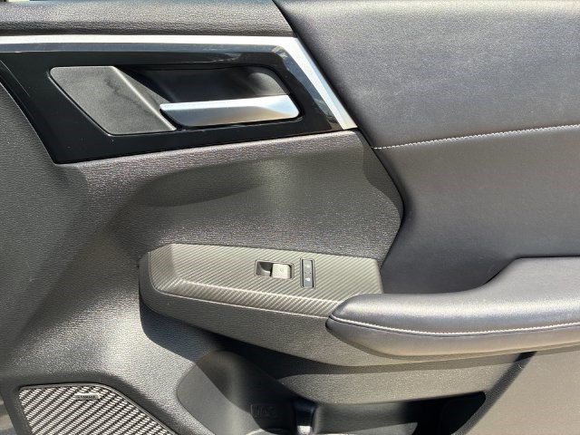 Used 2025 Mitsubishi Outlander SE AWD/4WD image 18