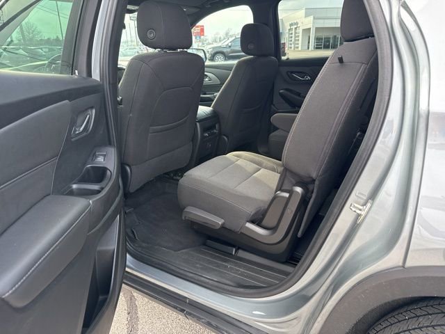 Used 2023 Chevrolet Traverse LT image 13