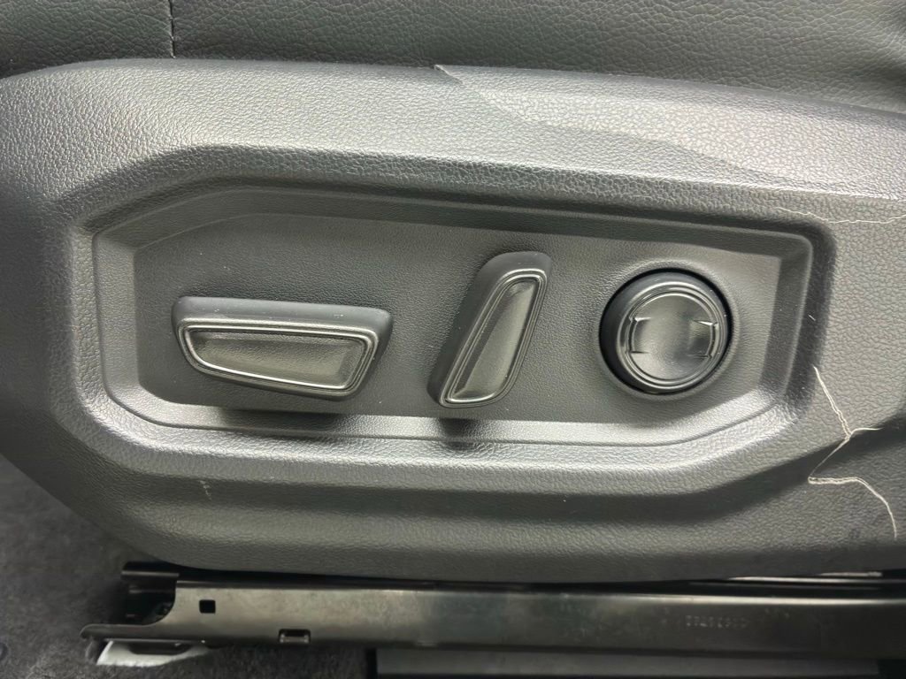 Used 2023 Toyota Tundra Limited image 23