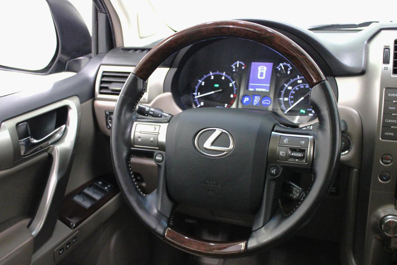 Used 2017 Lexus GX 460 Premium w/ Premium Package image 53
