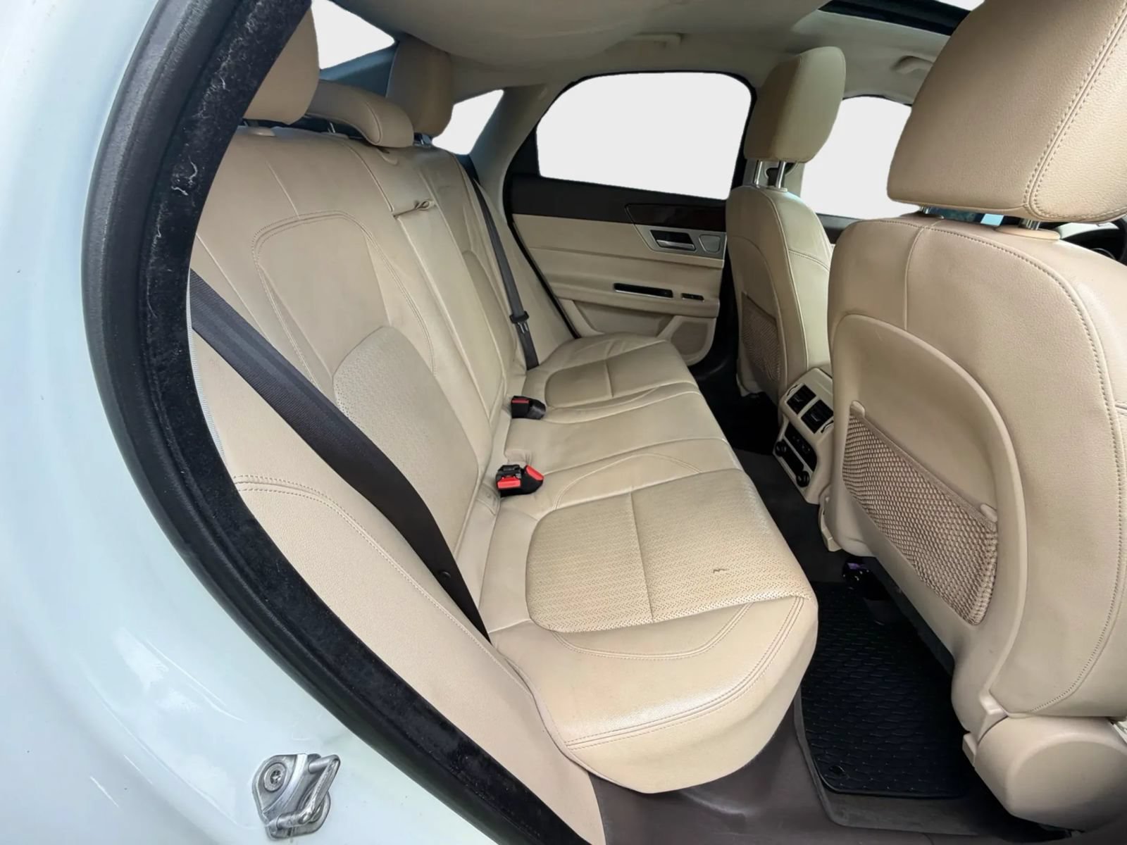 Used 2017 Jaguar XF Prestige RWD image 20