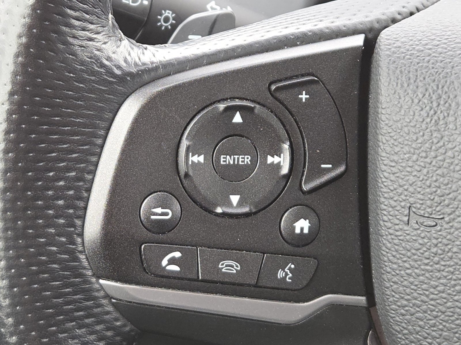 Used 2023 Honda Passport EX-L image 34