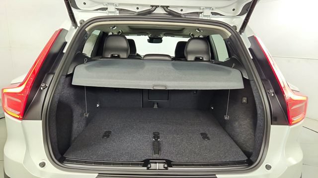 New 2026 Volvo XC40 B5 Ultra w/ Protection Package Premier AWD/4WD image 39