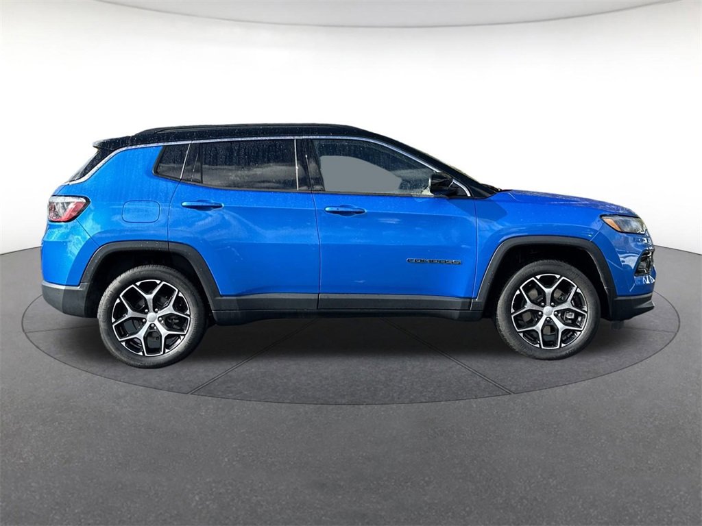 Used 2024 Jeep Compass Limited image 6