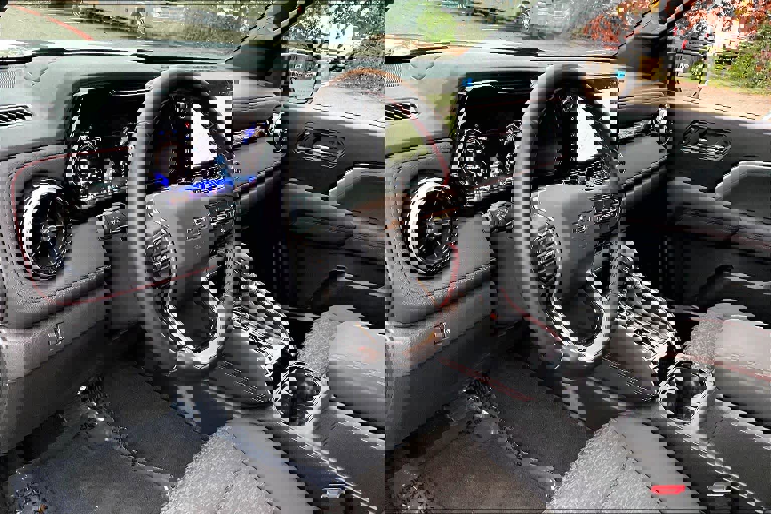 Used 2024 Chevrolet Colorado Z71 w/ Z71 Convenience Package 2 image 17