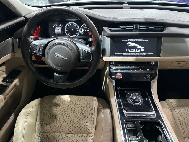 Used 2017 Jaguar XF Prestige AWD/4WD image 4