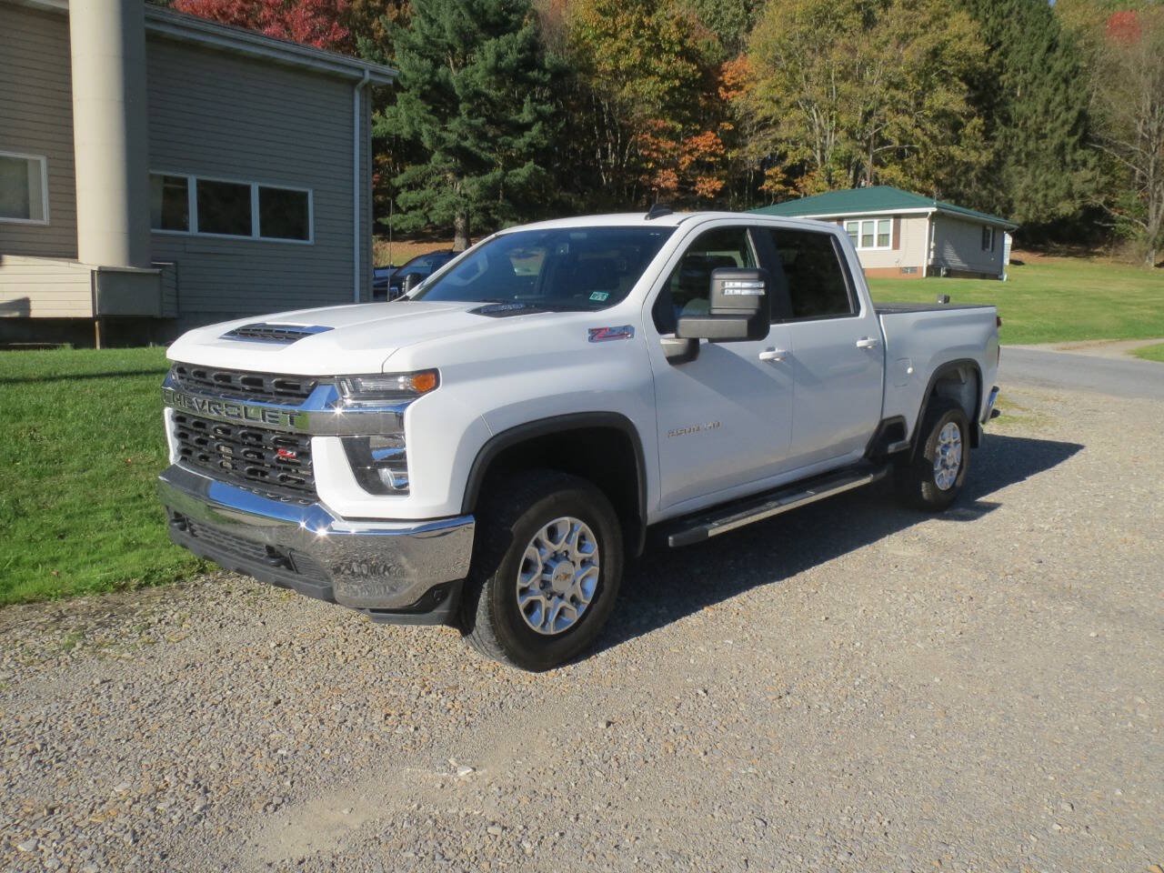 Used 2023 Chevrolet Silverado 2500 LT AWD/4WD image 4