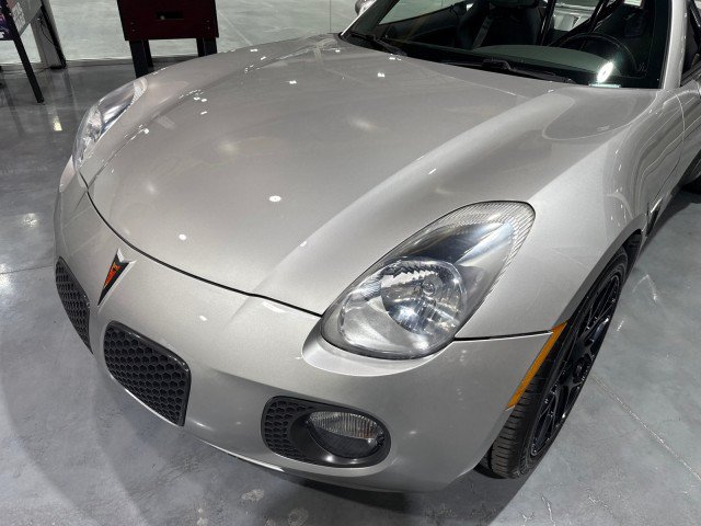 Used 2009 Pontiac Solstice GXP w/ Premium Package RWD image 31