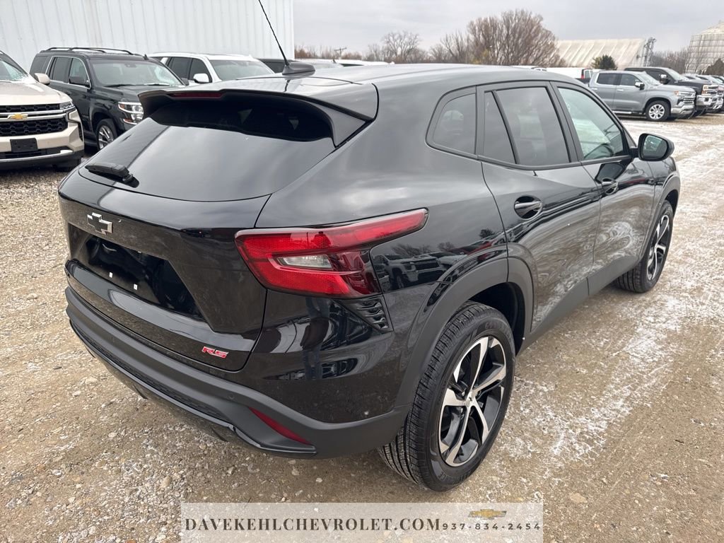 Used 2025 Chevrolet Trax RS w/ Driver Confidence Package image 5
