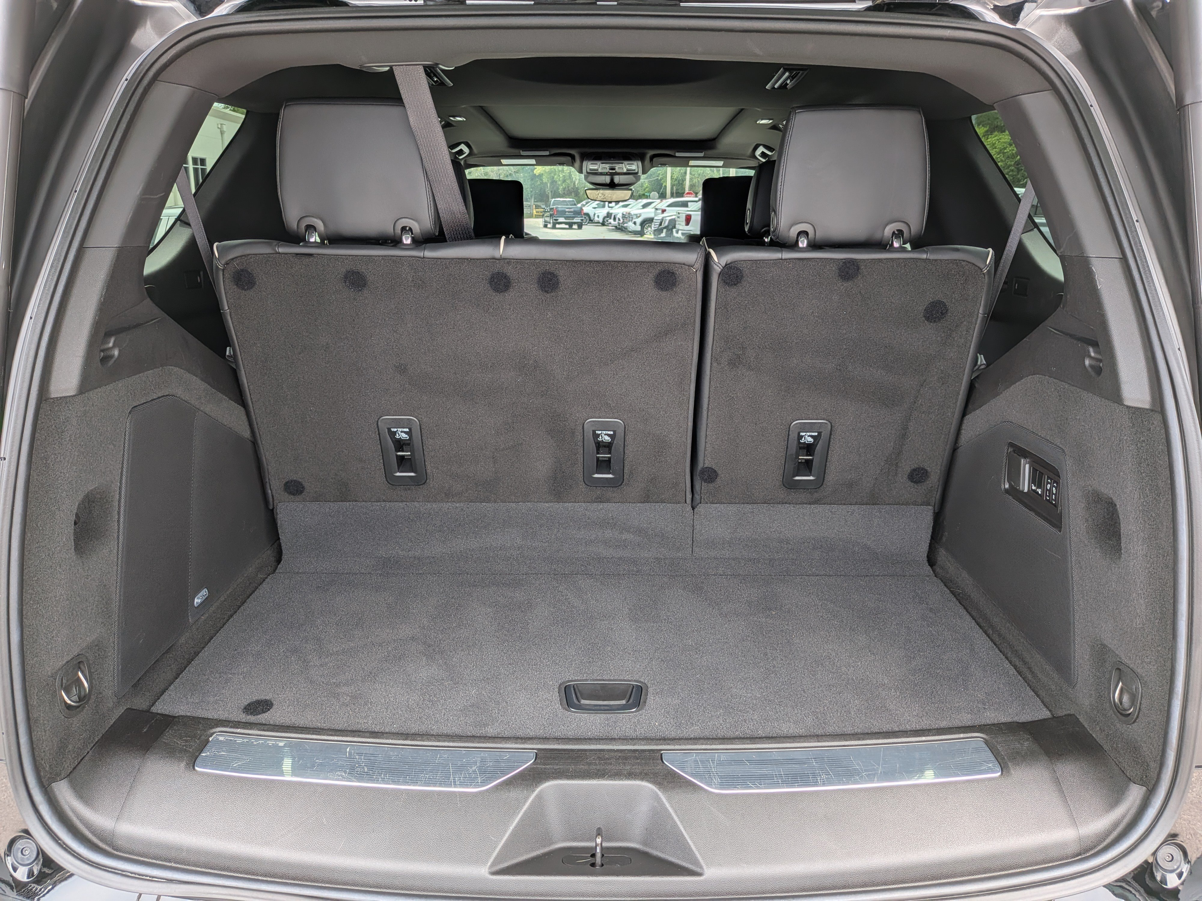 Certified 2023 Cadillac Escalade Sport w/ LPO, ONYX Package AWD/4WD image 18
