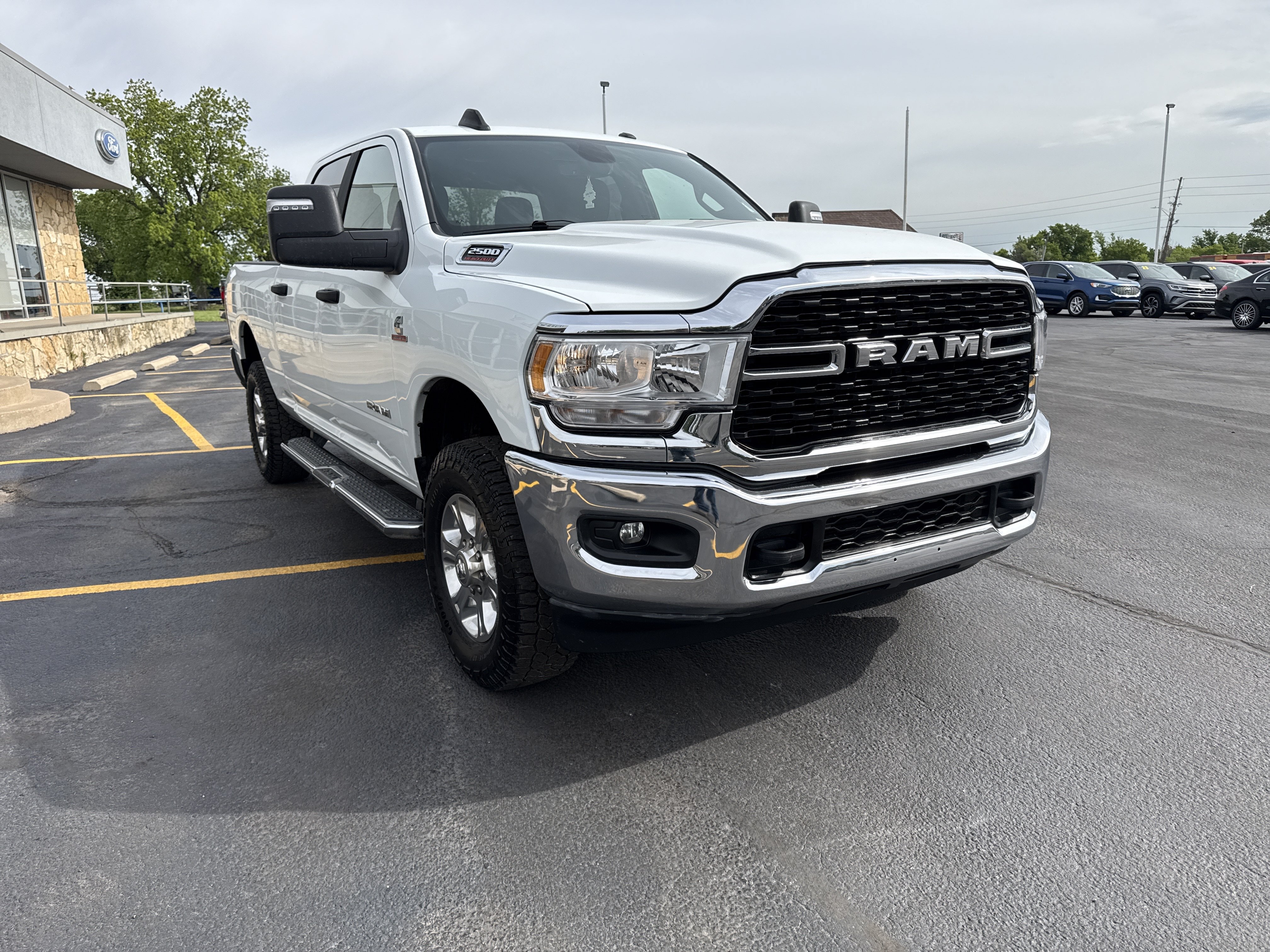 Used 2024 RAM 2500 Big Horn AWD/4WD image 3