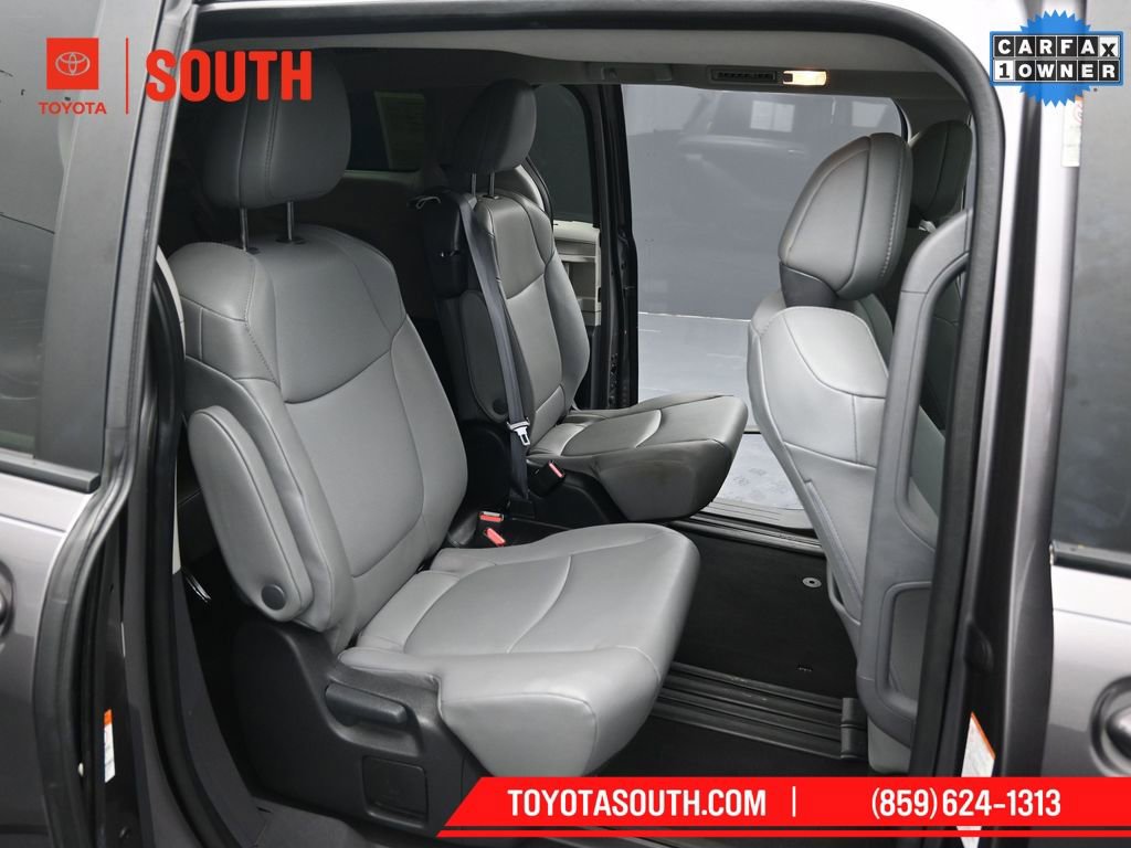 Used 2023 Toyota Sienna XLE image 38