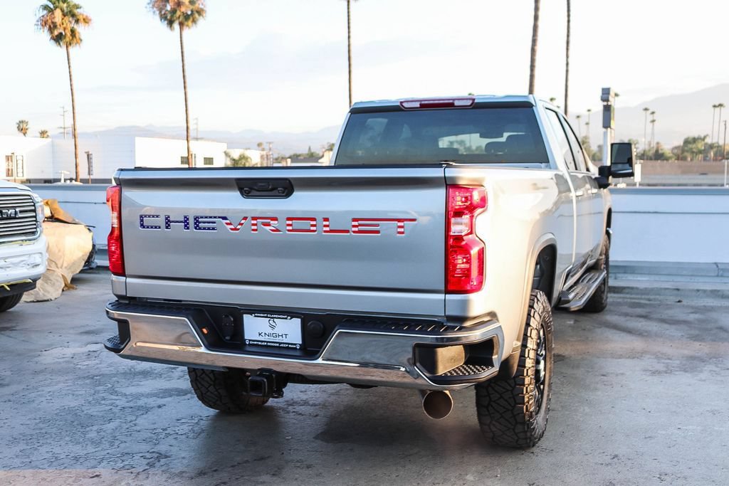 Used 2026 Chevrolet Silverado 3500 LT AWD/4WD image 9