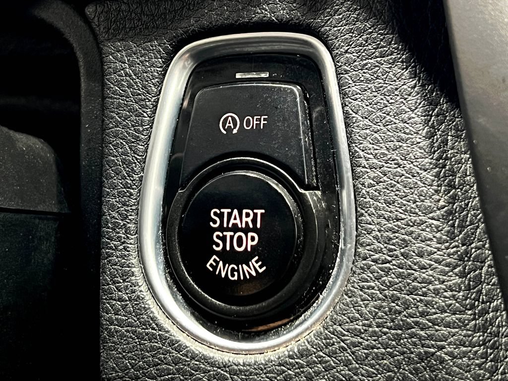 Used 2013 BMW 328i xDrive Sedan AWD/4WD image 21
