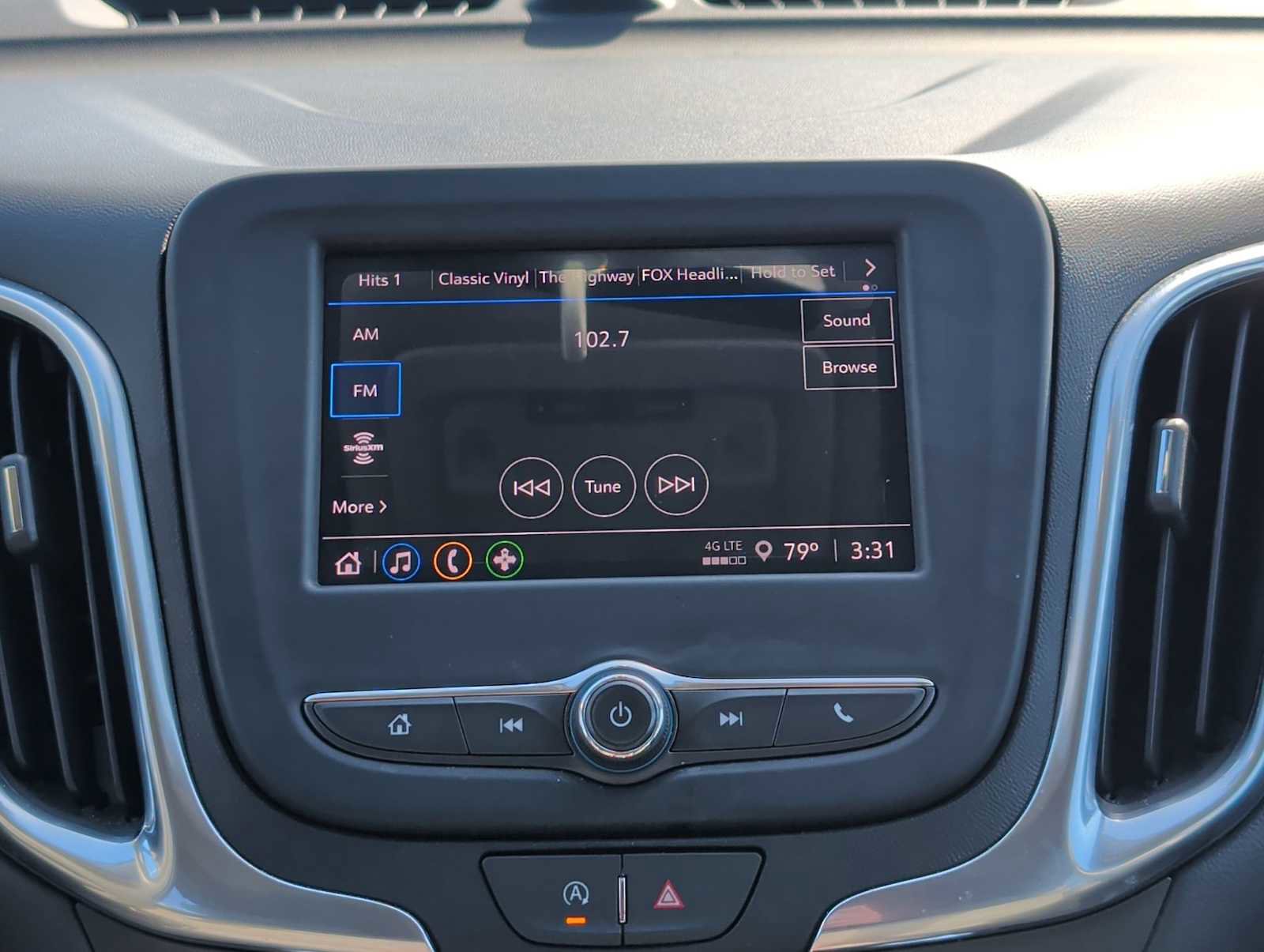 Used 2022 Chevrolet Equinox LT image 12