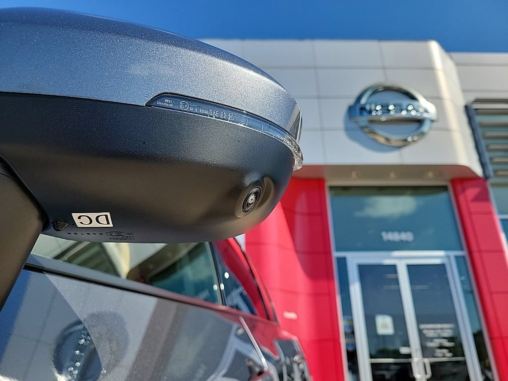 Used 2023 Nissan Rogue Platinum w/ Platinum Premium Package AWD/4WD image 9
