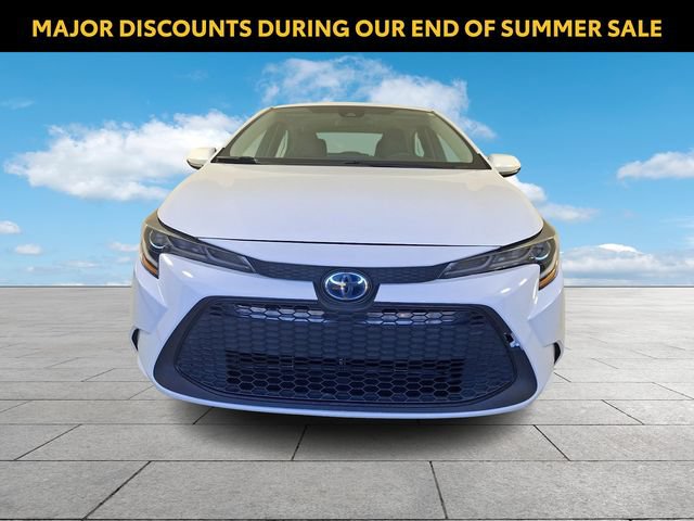 Used 2022 Toyota Corolla LE FWD image 3