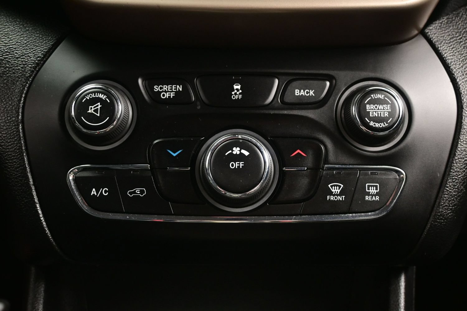 Used 2014 Jeep Cherokee Latitude w/ Trailer Tow Group FWD image 21