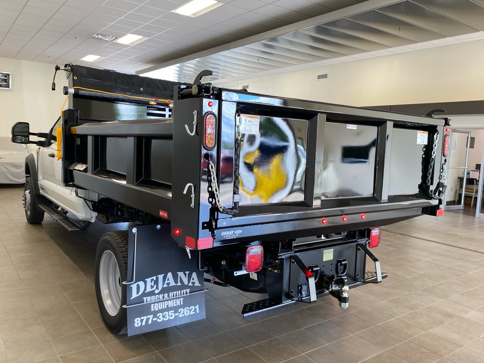 New 2026 Ford F550 4x4 Crew Cab image 5