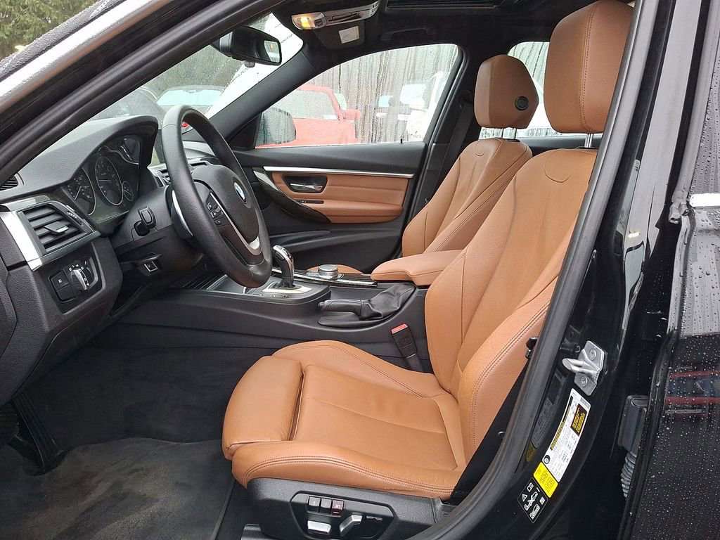 Used 2017 BMW 330i xDrive Sedan image 10