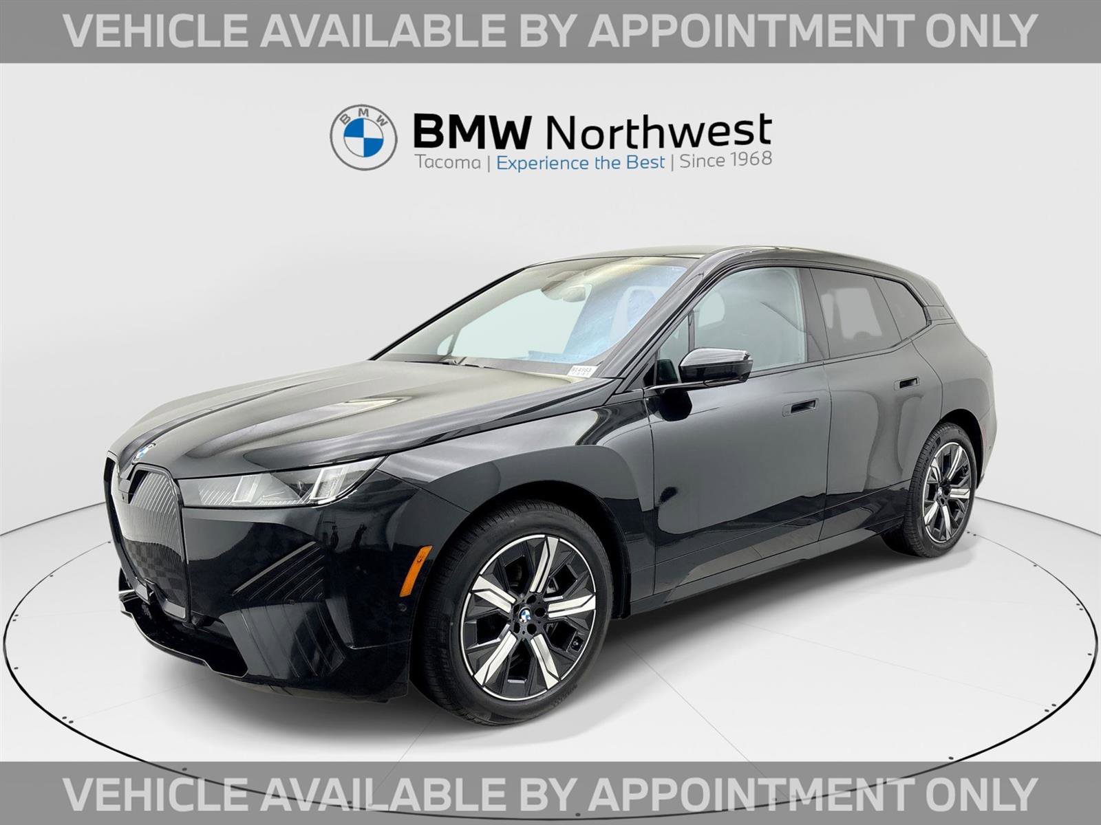 Used 2026 BMW iX xDrive60 image 1