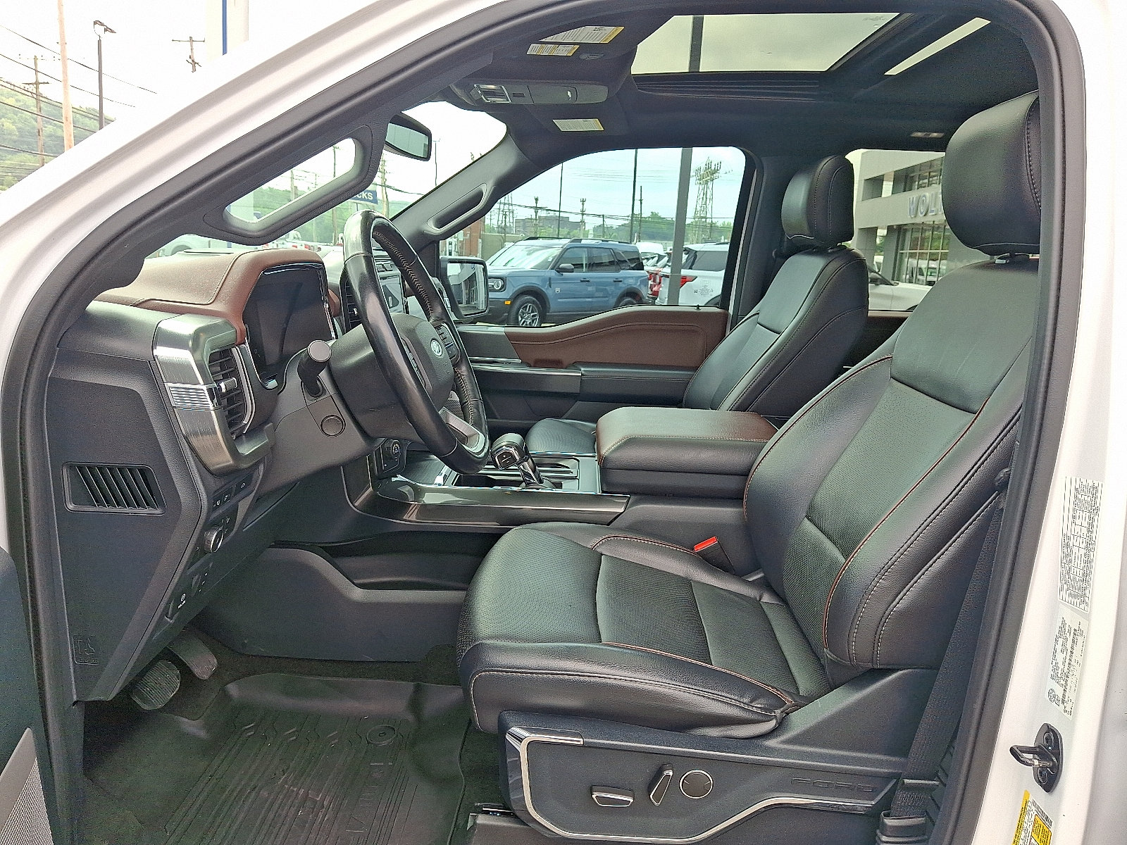 Used 2021 Ford F150 Lariat w/ Equipment Group 502A High AWD/4WD image 13