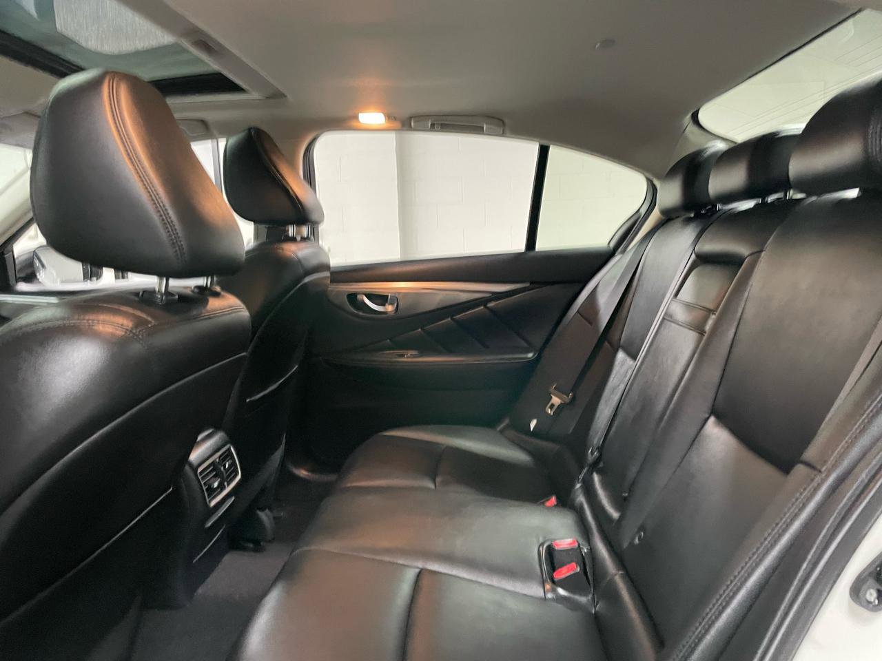 Used 2017 INFINITI Q50 2.0t w/ Moonroof Package image 15