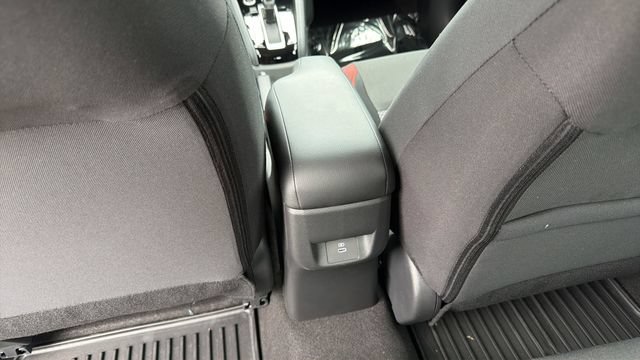 Used 2025 Nissan Versa SR w/ Trunk Package FWD image 20