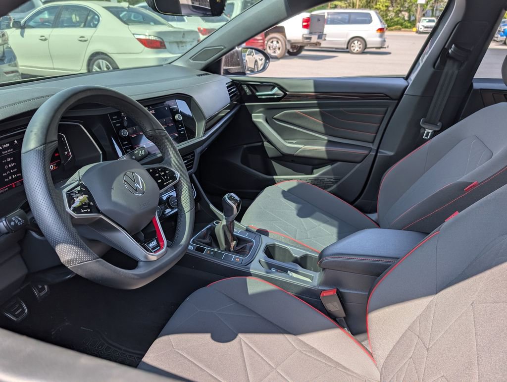 Used 2024 Volkswagen Jetta GLI 40th Anniversary Edition FWD image 10