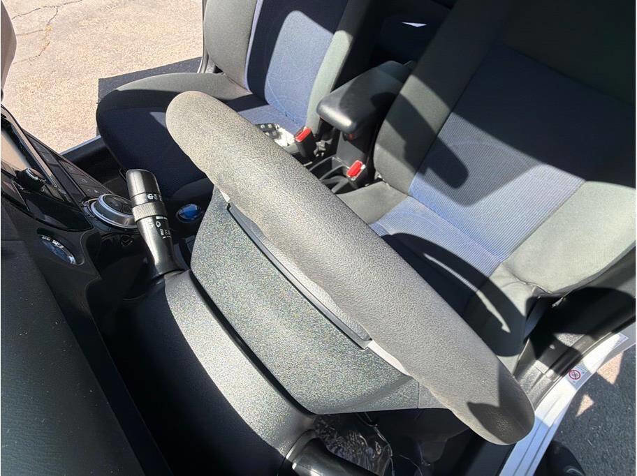 Used 2015 Toyota Prius C Three image 17