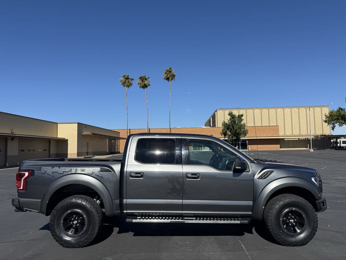 Used 2018 Ford F150 Raptor w/ Equipment Group 802A Luxury AWD/4WD image 8