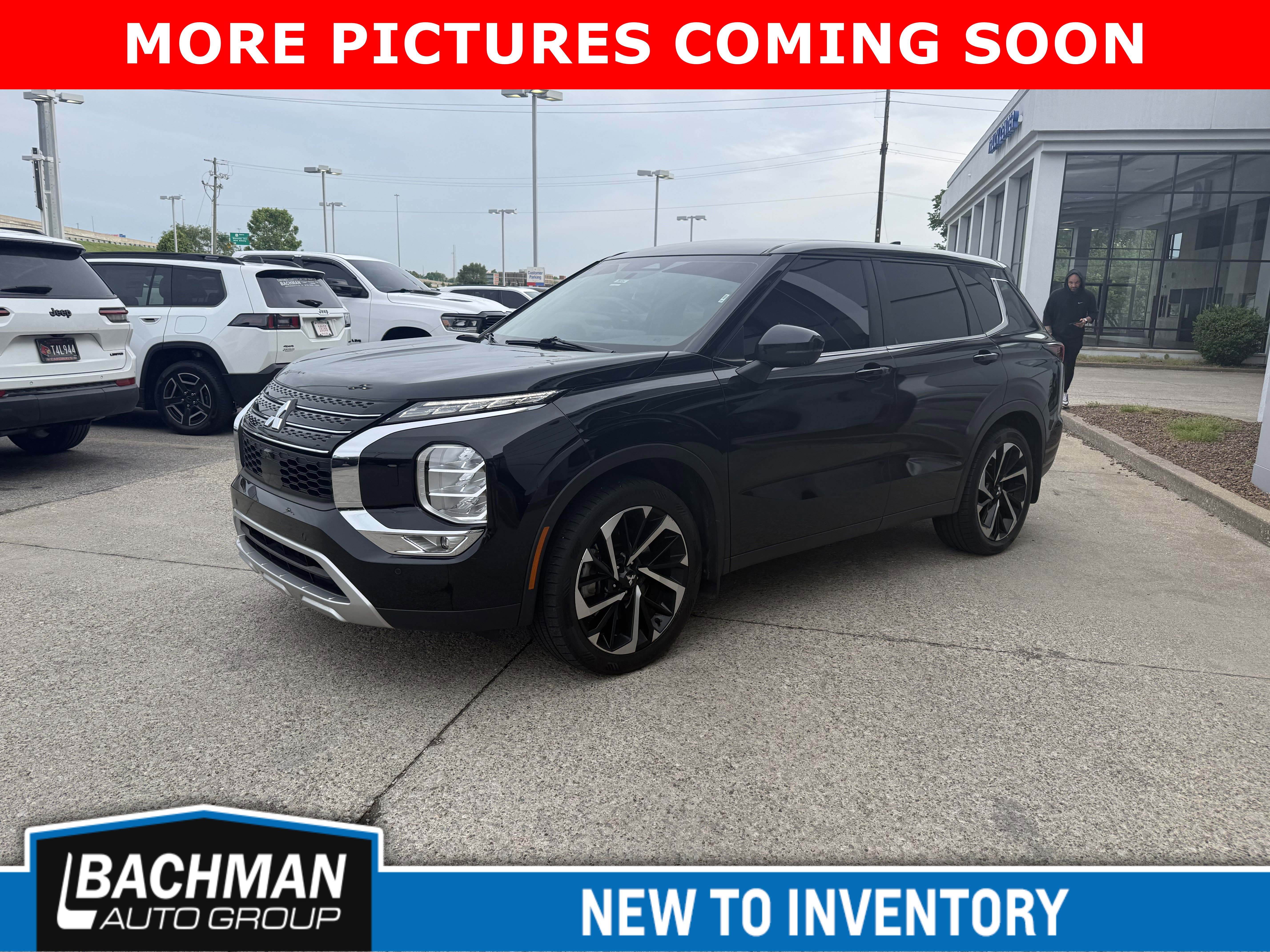 Used 2022 Mitsubishi Outlander SE AWD/4WD image 3