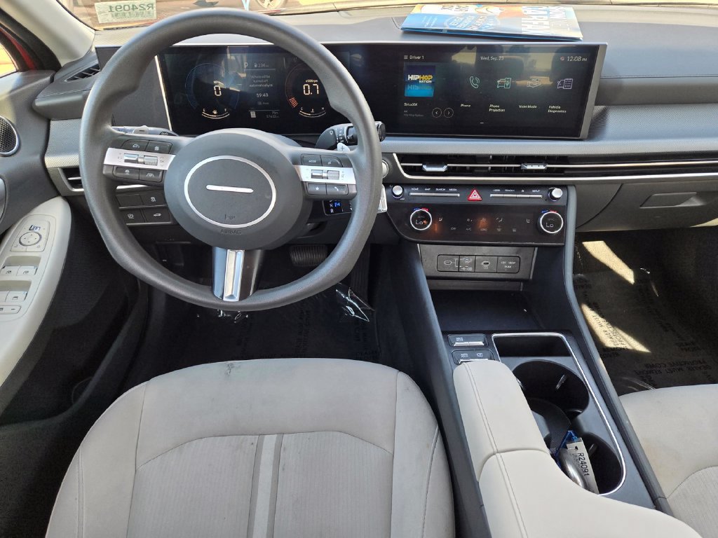 Used 2025 Hyundai Sonata SEL FWD image 12