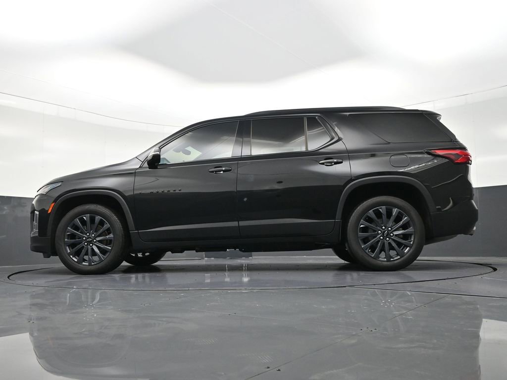 Used 2023 Chevrolet Traverse RS FWD image 25