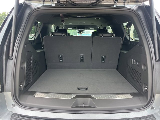 New 2026 Chevrolet Suburban Premier image 7