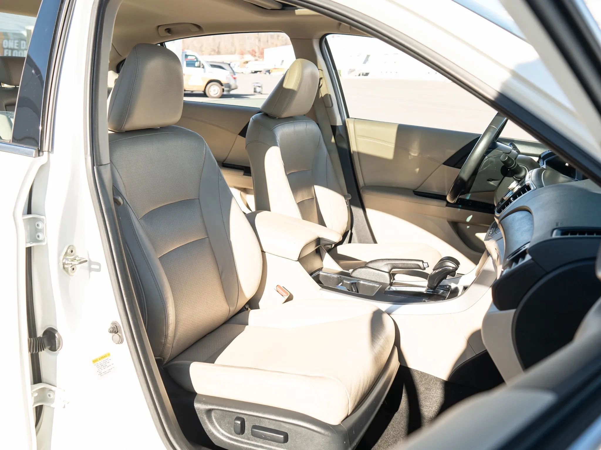 Used 2013 Honda Accord EX-L image 19