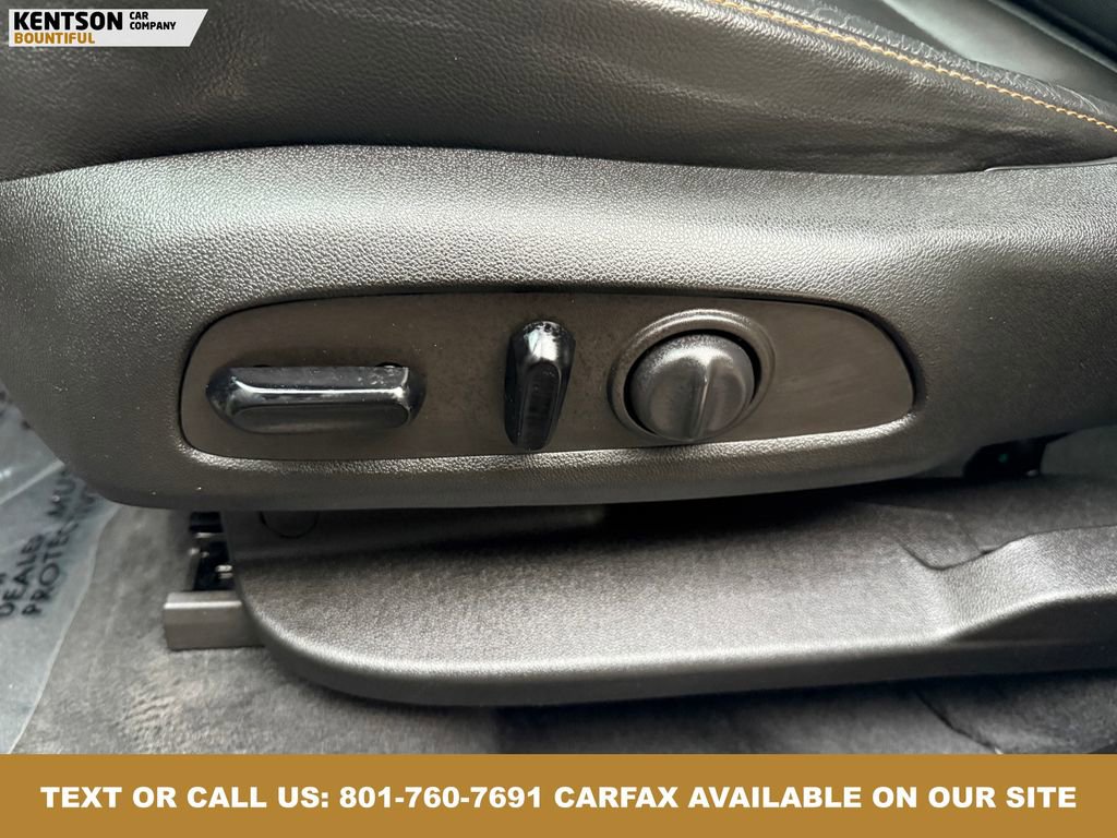 Used 2021 Chevrolet Traverse Premier w/ Redline Edition image 35