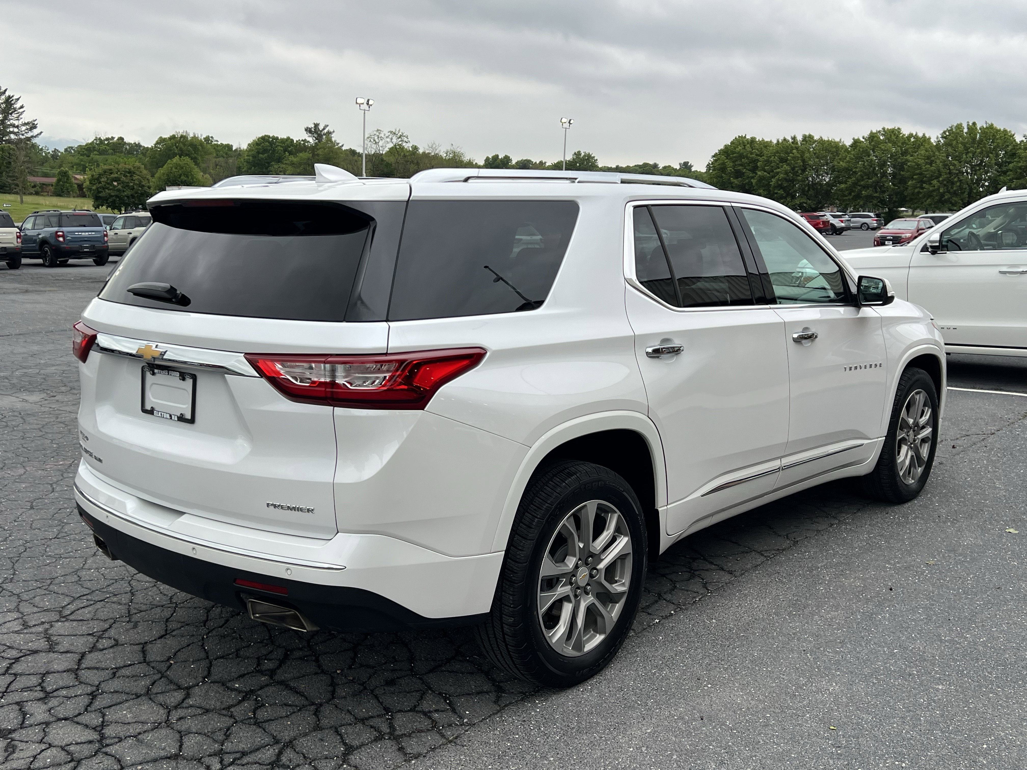 Used 2019 Chevrolet Traverse Premier AWD/4WD image 6