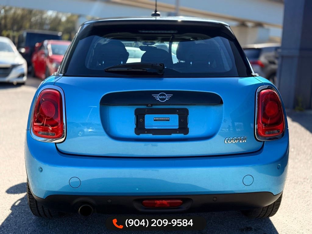 Used 2019 MINI Cooper 4-Door Hardtop image 6