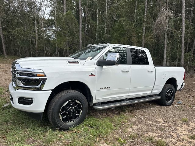 Used 2026 RAM 3500 Laramie AWD/4WD image 11