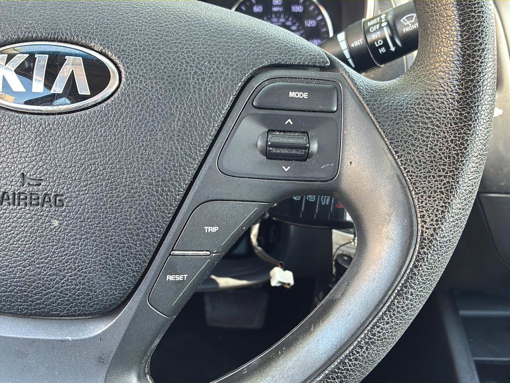 Used 2016 Kia Forte LX FWD image 31