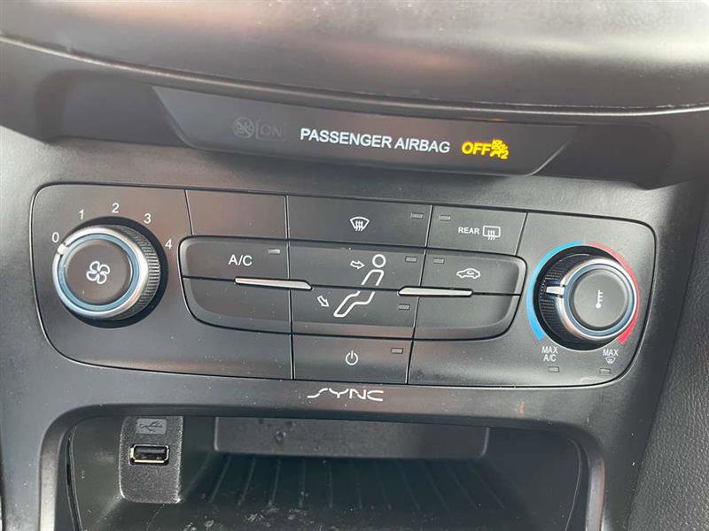 Used 2018 Ford Focus SE FWD image 21