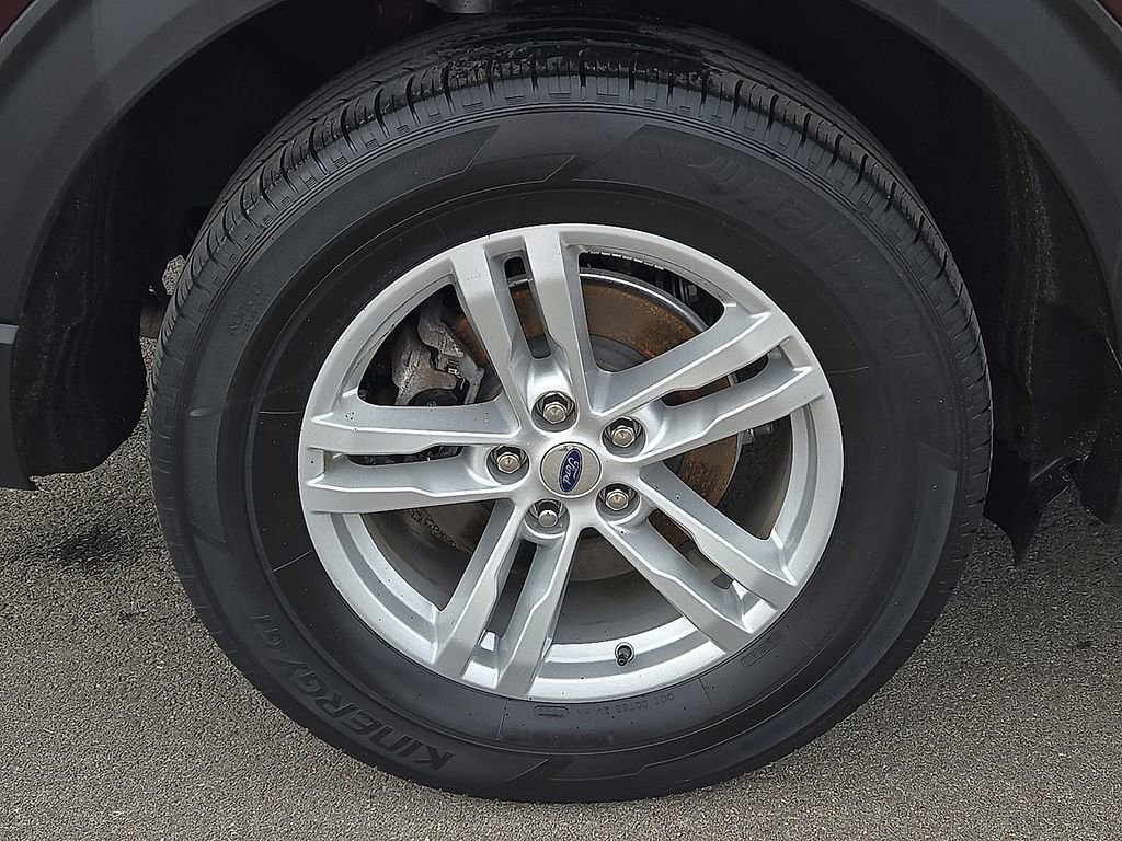 Used 2023 Ford Explorer XLT w/ Equipment Group 202A image 7