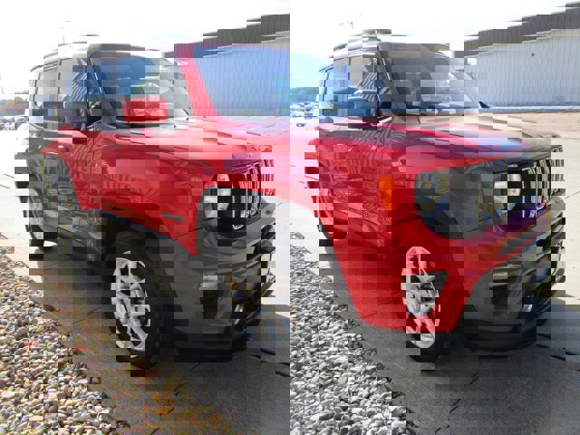 Used 2020 Jeep Renegade Latitude image 3