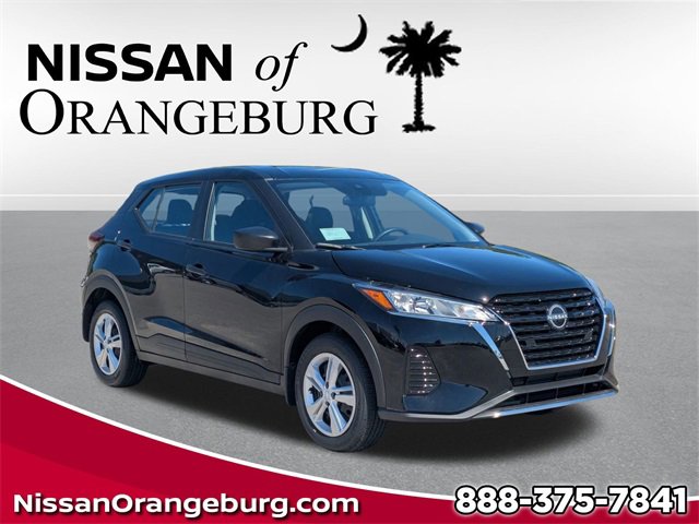 New 2025 Nissan Kicks Play S