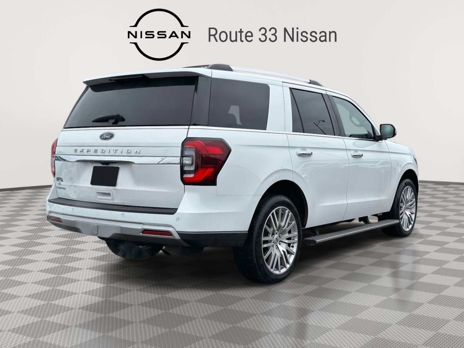 Used 2024 Ford Expedition Limited AWD/4WD image 4