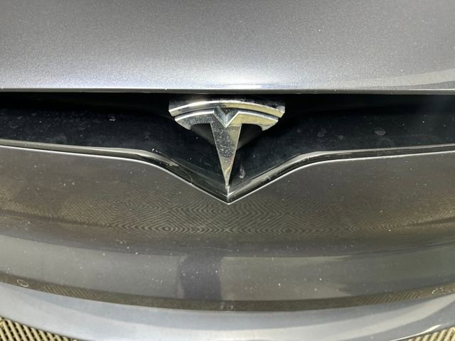 Used 2023 Tesla Model X Plaid image 9